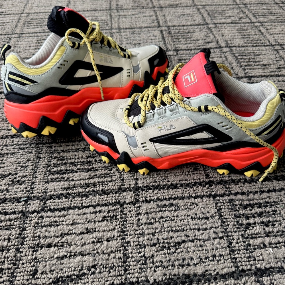 Fila Oakmont TR Trail Sneaker - Picture 4 of 11